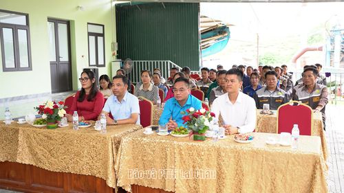 Đại biểu dự hội nghị.