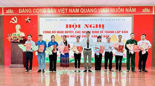 Sau Hội nghị công bố nghị quyết, các quyết định về thành lập bản và ra mắt tổ chức, cán bộ bản ở xã Tân Uyên, những người đứng đầu chi bộ, bản, đoàn thể sẽ phát huy năng lực, phẩm chất cùng nhân dân xây dựng quê hương giàu đẹp.