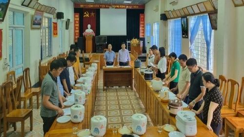 Hội đồng đánh giá chất lượng gạo, cơm của giống lúa LC26.