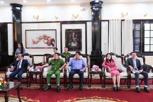 Đại diện các sở, ngành tỉnh Lâm Đồng dự buổi tiếp
