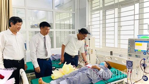 Với sự phối hợp của các đơn vị y tế tuyến trên, Trung tâm Y tế khu vực Kim Bôi vừa triển khai kỹ thuật chạy thận nhân tạo.