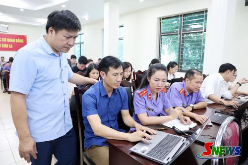 Văn phòng Tỉnh ủy triển khai tổ chức thực hiện các TTHC của Đảng trên môi trường điện tử.