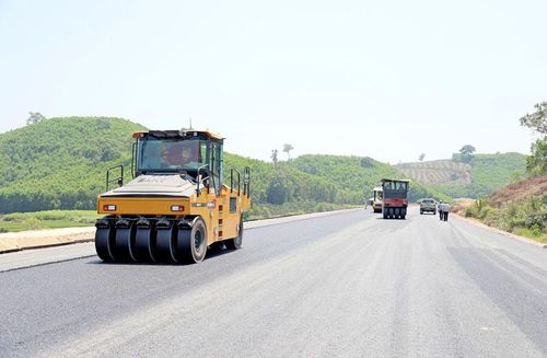Việc chấm điểm KPI sẽ lượng hóa trách nhiệm trong quá trình tổ chức thực hiện dự án (Trong ảnh: Công nhân thi công Dự án đầu tư hoàn thiện hầm Thần Vũ thuộc tuyến cao tốc Bắc - Nam).