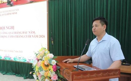 Đồng chí Nguyễn Đăng Việt - Phó Bí thư, Chủ tịch UBND xã Bình Minh phát biểu tại Hội nghị