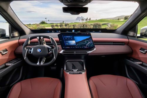 Nội thất iX4 sẽ được bê nguyên từ iX3. Ảnh: BMW