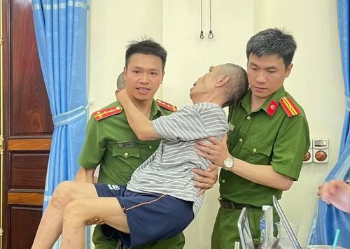  Hỗ trợ thân nhân liệt sĩ đến nơi lấy mẫu ADN để phục vụ công tác xét nghiệm, đối sánh 