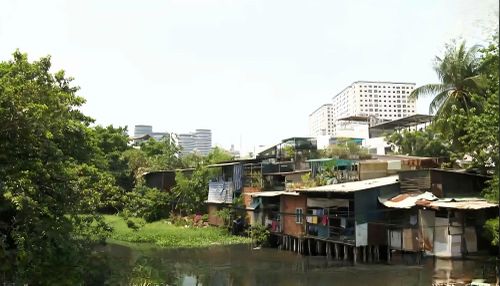 Nhiều khu vực ở TP Hồ Chí Minh nước thải sinh hoạt thải trực tiếp xuống kênh, rạch.