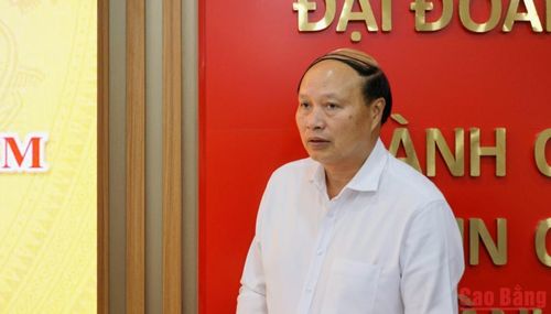 Phó Chủ tịch UBND tỉnh Hoàng Văn Thạch phát biểu chỉ đạo tại hội nghị.