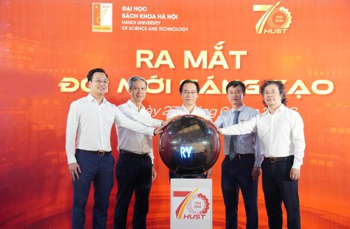 Đại học Bách khoa Hà Nội ra mắt Không gian Đổi mới sáng tạo liên ngành - hệ sinh thái sáng tạo tích hợp theo mô hình “Design Factory” chuẩn quốc tế. Ảnh Hằng Thu