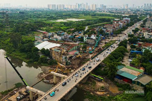 Thi công nền và móng cầu.