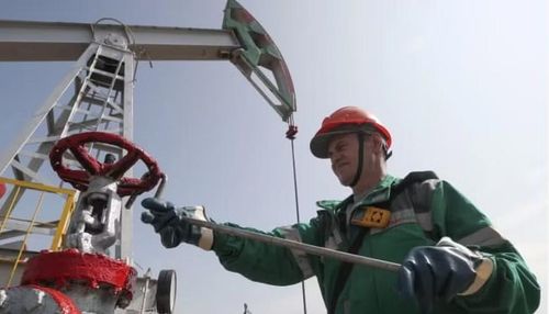 Một số nước đang giảm dần lượng nhập khẩu năng lượng từ Nga sẽ được xem xét miễn trừ. Ông Trump cũng cho biết dự luật có thể được mở rộng để bổ sung các biện pháp trừng phạt nhằm vào Iran và Hezbollah.