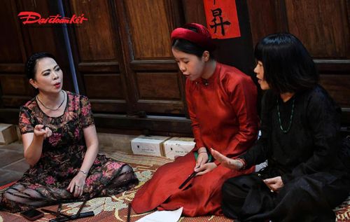 Được tổ chức hoàn toàn miễn phí, lớp học mở rộng cho mọi đối tượng, không phân biệt độ tuổi, tạo điều kiện để bất cứ ai yêu thích ca trù đều có cơ hội tiếp cận và học tập. 