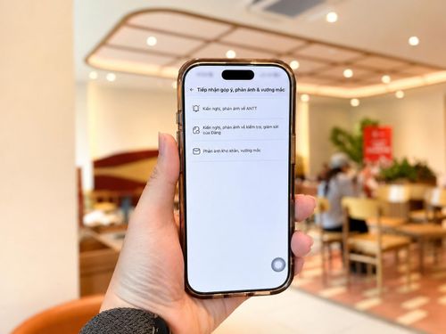  Chức năng phản ánh, góp ý trên VNeID. Ảnh: Quang Nam 