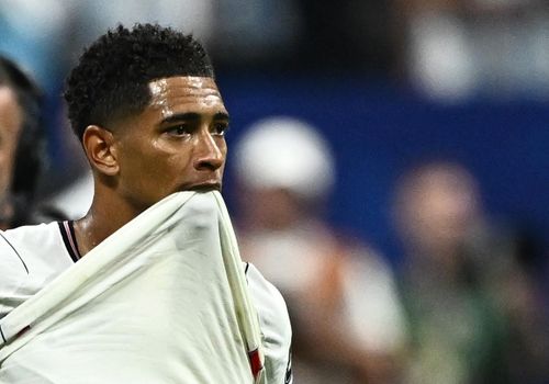 Declan Rice và Jude Bellingham giàu năng lượng, song “Tam sư” chưa có một nhạc trưởng theo mẫu Luka Modric, Andrea Pirlo hay Martin Zubimendi.