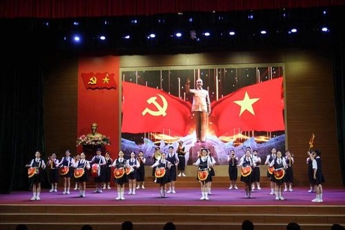 Ngay sau lễ khai mạc đã diễn ra phần thi tự chọn của các đoàn đầu tiên