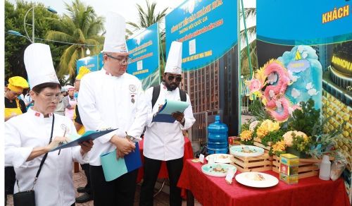 Ban Giám khảo là các siêu đầu bếp uy tín hàng đầu đến từ Thái Lan, Malaysia và Việt Nam