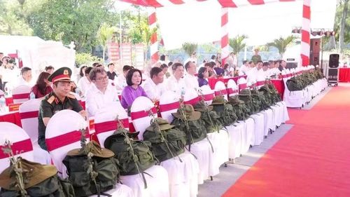 Các liệt sĩ luôn được thành kính mời ngồi hàng ghế danh dự ở các sự kiện quan trọng được tổ chức tại Nghĩa trang Liệt sĩ quốc gia Trường Sơn.