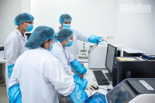 Các chuyên gia thảo luận về hệ thống quản lý dữ liệu tích hợp (IDMS) giúp lưu trữ và tự động đối khớp hàng vạn hồ sơ di truyền.
