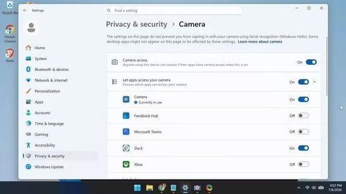 Người dùng nên kiểm tra quyền truy cập camera trong phần cài đặt quyền riêng tư nếu đèn webcam sáng bất thường.