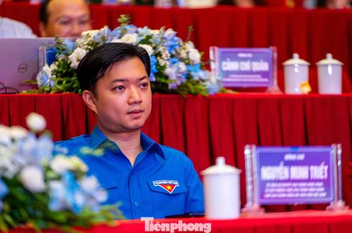 Tham dự chương trình có anh Nguyễn Minh Triết - Ủy viên dự khuyết T.Ư Đảng, Bí thư Thường trực Trung ương Đoàn, Chủ tịch Trung ương Hội Sinh viên Việt Nam; Đại diện Tỉnh ủy, HĐND, UBND, UB MTTQ tỉnh Quảng Ninh.