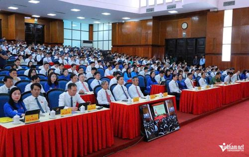Các đại biểu tham dự kỳ họp. Ảnh: Lê Dương