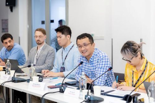 Các đại biểu tham gia thảo luận tại tọa đàm. Ảnh: RMIT