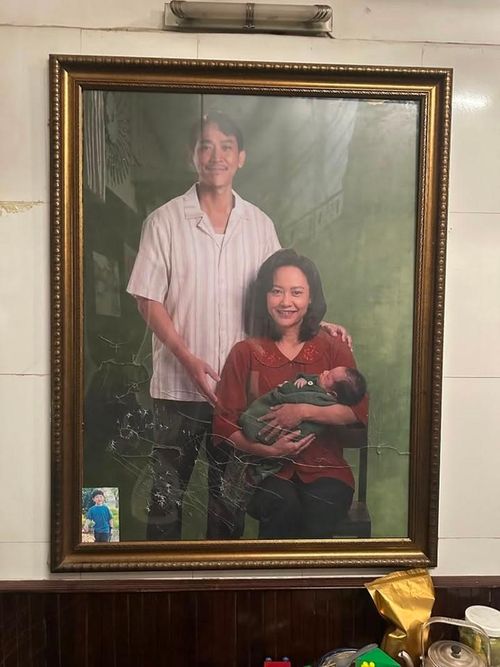 Diễn viên Hứa Vĩ Văn đăng tấm ảnh bên Hồng Ánh và một em bé khiến nhiều người dự đoán về bộ phim mới.