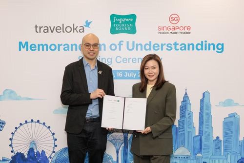 Tổng Giám đốc Tổng cục Du lịch Singapore, bà Melissa Ow, và Đồng sáng lập Traveloka, ông Albert ký kết Biên bản Ghi nhớ Hợp tác (MoU) nhằm thúc đẩy quảng bá Singapore đến du khách tại năm thị trường trọng điểm gồm Việt Nam, Indonesia, Malaysia, Thái Lan và Australia. (Nguồn ảnh: CTV)