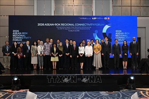 Các đại biểu tham dự diễn đàn.