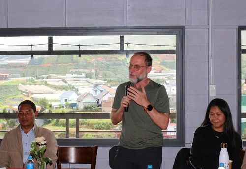 Chuyên gia - nhà đầu tư Marco Breu phát biểu. 