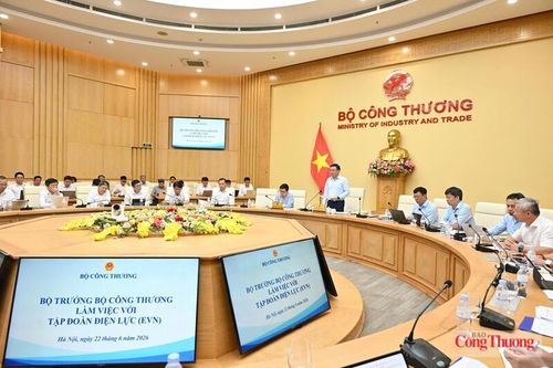 Bộ Công Thương đã chủ động từ sớm, từ xa trong chỉ đạo, điều hành các đơn vị năng lượng phối hợp thực hiện đồng bộ các giải pháp nhằm đảm bảo nguồn cung điện, xăng dầu. Ảnh: Cấn Dũng