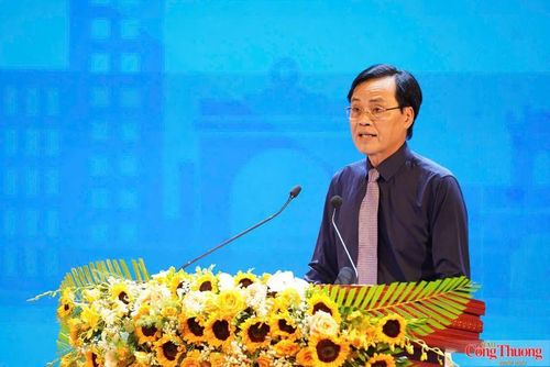 Ông Dương Viết Roãn, Tổng Giám đốc Công ty cổ phần Liên doanh Cảng Quốc tế Mỹ Thủy.