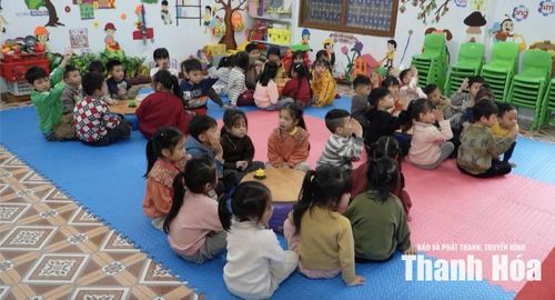 Lớp 5-6 tuổi của Trường Mầm non Ngư Lộc luôn duy trì khoảng 37-39 học sinh, trong khi quy định tối đa là 35 học sinh.