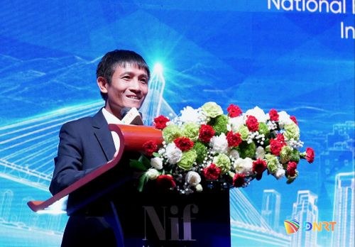 Chủ tịch Hiệp hội Khởi nghiệp Quốc gia Đinh Việt Hòa phát biểu tại diễn đàn. Ảnh: ANH CÔNG