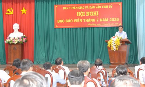 Để đạt được mục tiêu tăng trưởng "2 con số", điều tiên quyết là toàn hệ thống chính trị của tỉnh cùng đoàn kết, nhìn về một hướng, hành động với một quyết tâm và một tư duy mới đã được đồng chí Phạm Thành Ngại nhấn mạnh tại Hội nghị Báo cáo viên tháng 7 năm 2026.