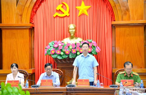 Đồng chí Huỳnh Minh Tuấn, Phó Chủ tịch UBND tỉnh, Phó Trưởng Ban Thường trực Ban Chỉ đạo phát biểu tại hội nghị.