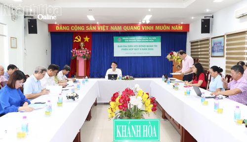 Quang cảnh cuộc họp.