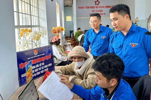 Đoàn thanh niên tỉnh ra quân các đội hình "Bình dân học vụ số"
