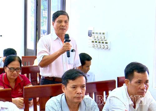 Đại biểu chất vấn tại kỳ họp.