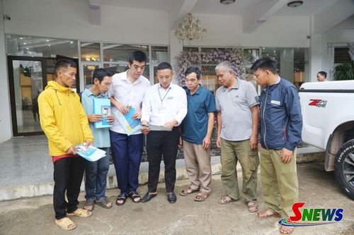 Trợ giúp viên pháp lý Trung tâm Trợ giúp pháp lý Nhà nước tỉnh Sơn La hỗ trợ, tư vấn cho người khuyết tật.