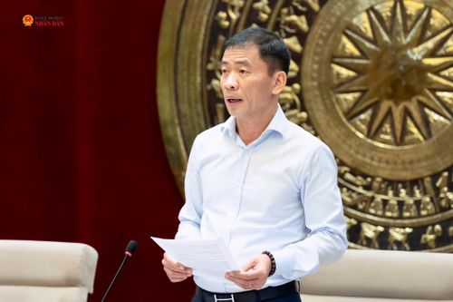 Phó Viện trưởng Viện kiểm sát nhân dân tối cao Nguyễn Duy Giảng phát biểu. Ảnh: Minh Trang