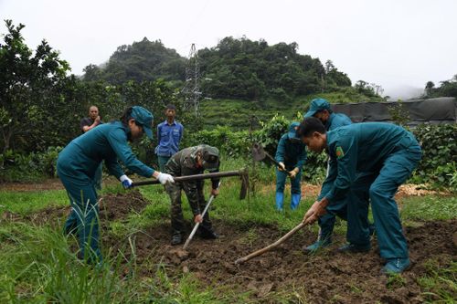 Lực lượng dân quân phường Mộc Châu tham gia Chiến dịch 500 ngày đêm.