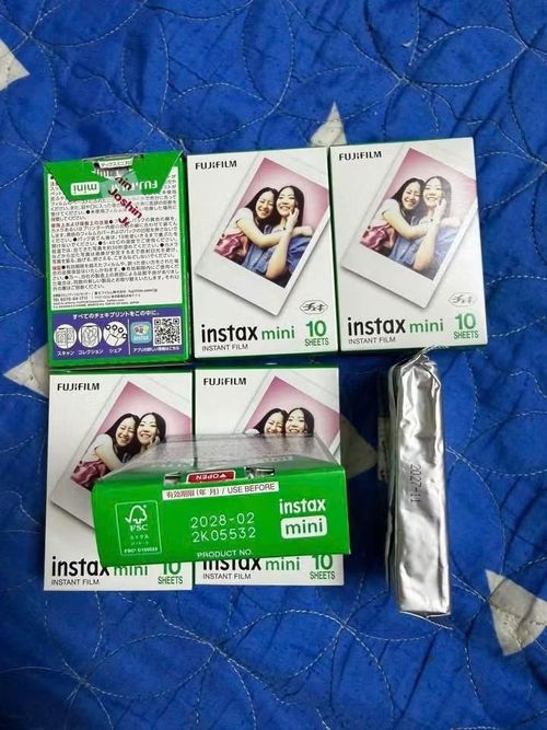 Chỉ cần gõ từ khóa "hàng xách tay", người tiêu dùng sẽ dễ dàng bắt gặp vô số sản phẩm được quảng cáo là mang từ nước ngoài về