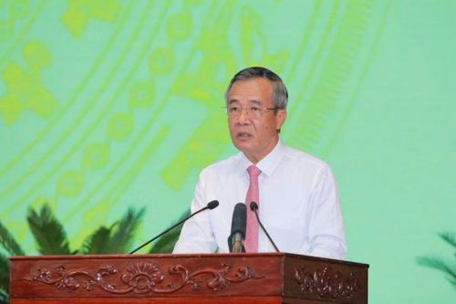 Bí thư Tỉnh ủy Lê Đức Thái phát biểu tại lễ khai mạc.