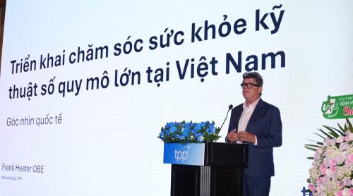 Ông Frank Hester OBE, Nhà sáng lập Công ty TPP, Vương quốc Anh, tham luận tại hội thảo.