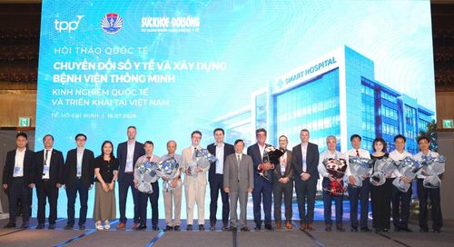 Diễn giả và khách mời tại hội thảo.