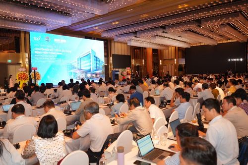 Quang cảnh hội thảo quốc tế với sự tham dự của đông đảo các chuyên gia trong nước và quốc tế.