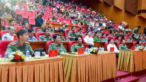 Thượng tướng Lê Văn Tuyến, khẳng định, sau hai năm triển khai Luật Lực lượng tham gia bảo vệ an ninh, trật tự ở cơ sở, lực lượng này đã phát huy rõ vai trò là "cánh tay nối dài" của lực lượng Công an nhân dân.