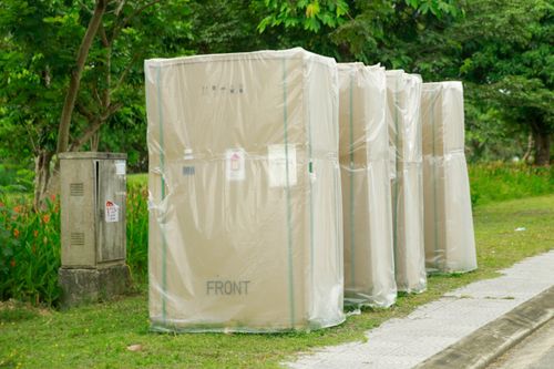 Ngoài ra, Trung tâm Dịch vụ sự nghiệp công phường Vỹ Dạ cũng có văn bản đề nghị Công ty CP Apec Land Huế khẩn trương rà soát toàn bộ việc lắp đặt các trạm sạc, đổi pin xe điện trong phạm vi Khu B - Đô thị Royal Park, đối chiếu với hồ sơ quy hoạch được phê duyệt và các quy định pháp luật hiện hành.