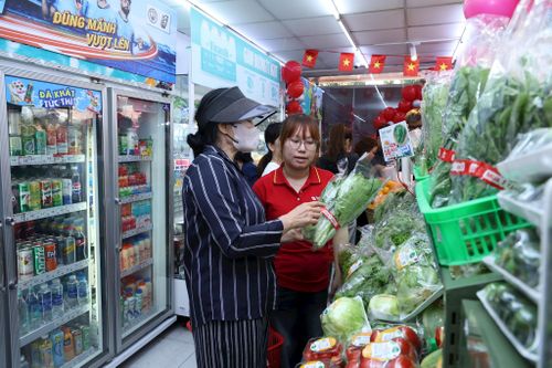 Thực phẩm tươi sống phong phú, giá cả ổn định tại hệ thống WinMart+.